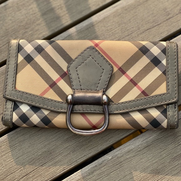 BURBERRY Nova Check Wallet🔥Vintage/🇮🇹made, PVC/Leather🔥RARE🔥Hardware🔥7”x4” - Picture 15 of 15